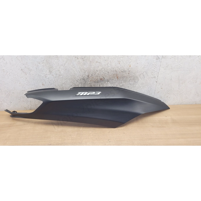 Carénage aile droit Piaggio Mp3 530 400 HPE RST