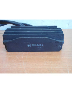 Régulateur SH744AA